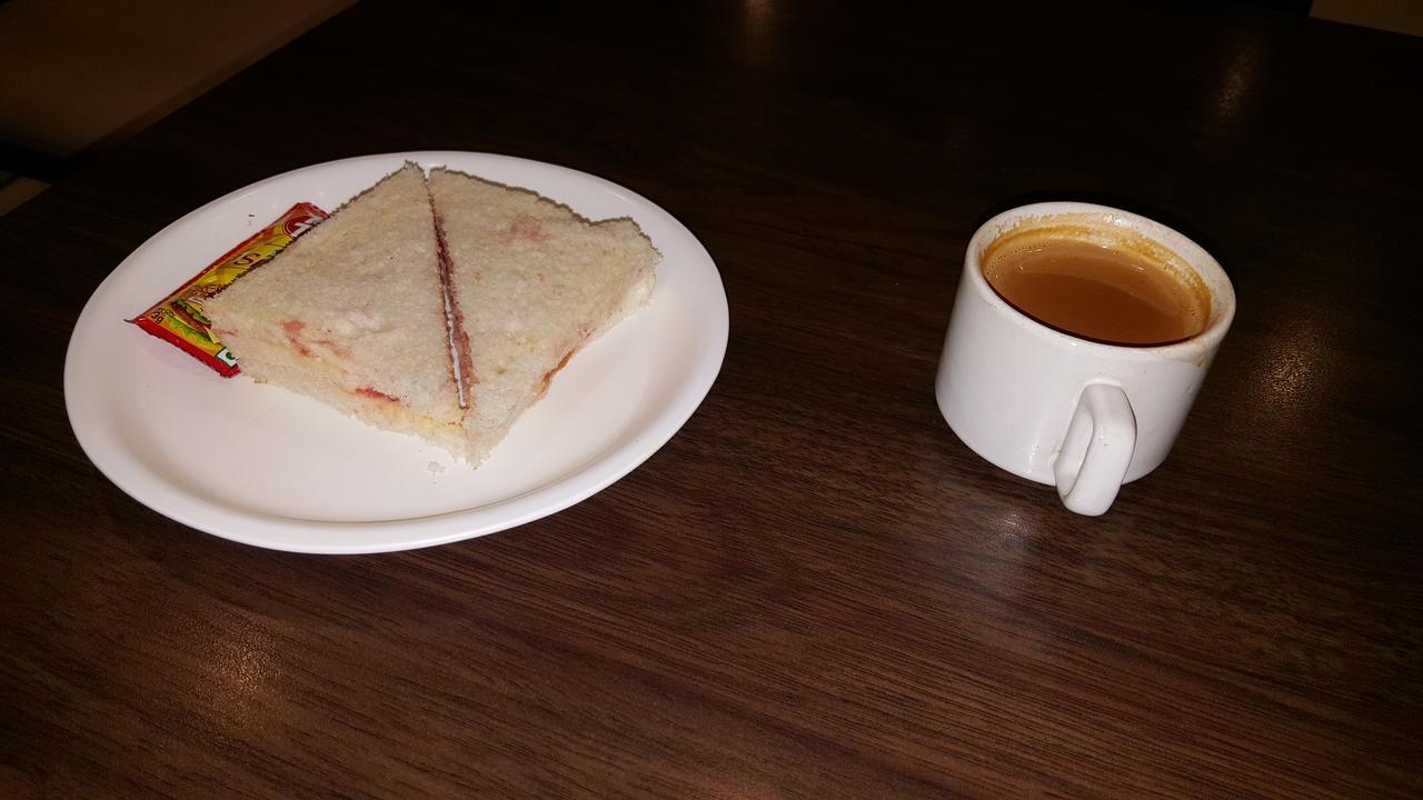 ג'ונגאדה Hotel Sapphire מראה חיצוני תמונה
